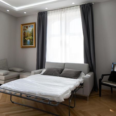 Charming 2-Room Apartment With Balcony, 15 Min To Center Vienna Exterior photo